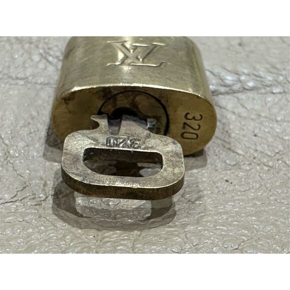Louis Vuitton Vintage Brass PadLock & Key Lock & Key Authentic #320 - Picture 3 of 3